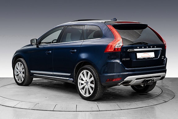 Volvo XC60 3 of 30