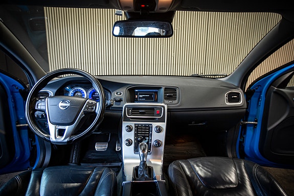 Volvo V60 16 of 24