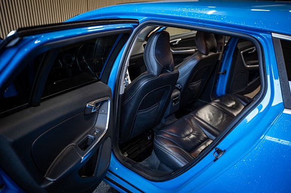 Volvo V60 14 of 24