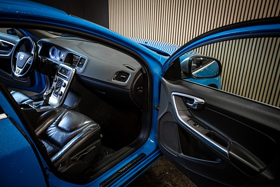 Volvo V60 12 of 24