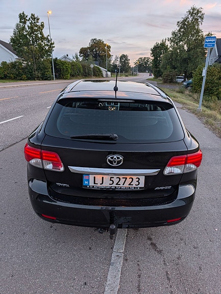 Toyota Avensis 6 of 13