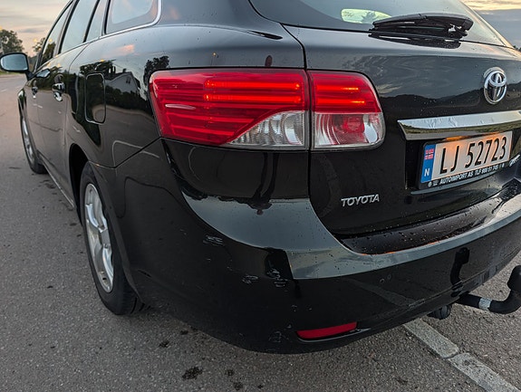Toyota Avensis 10 of 13