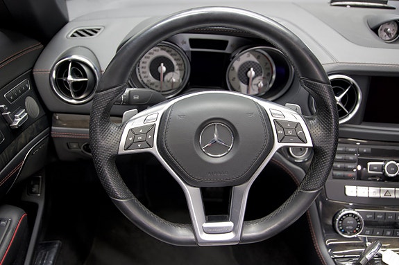 Mercedes-Benz SL500 12 of 15