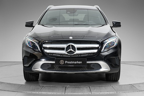 Mercedes-Benz GLA250 2 of 25