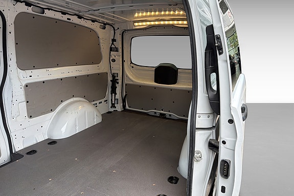 Mercedes-Benz Vito 13 of 19