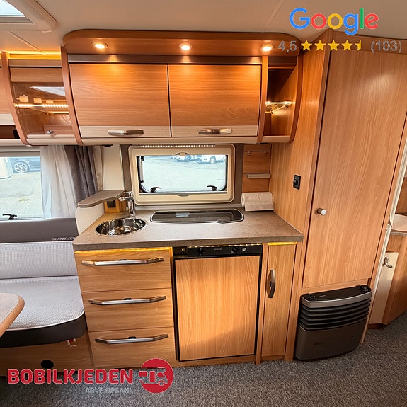 Knaus Südwind 500 Silver Selection || Truma gass + 230v | Markise | TV | U-sittegruppe | Dobbeltseng 12 of 27