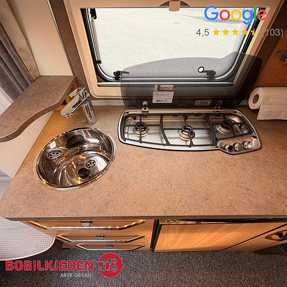 Knaus Südwind 500 Silver Selection || Truma gass + 230v | Markise | TV | U-sittegruppe | Dobbeltseng 13 of 27