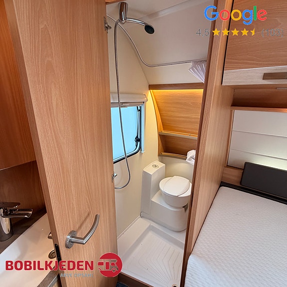 Knaus Südwind 500 Silver Selection || Truma gass + 230v | Markise | TV | U-sittegruppe | Dobbeltseng 21 of 27
