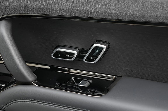 Land Rover Range Rover Sport 10 of 30