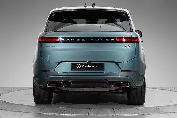 Land Rover Range Rover Sport 3 of 30