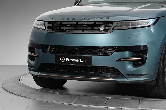Land Rover Range Rover Sport 29 of 30