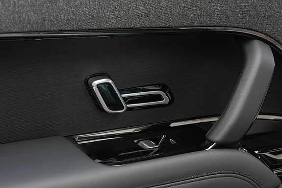 Land Rover Range Rover Sport 25 of 30