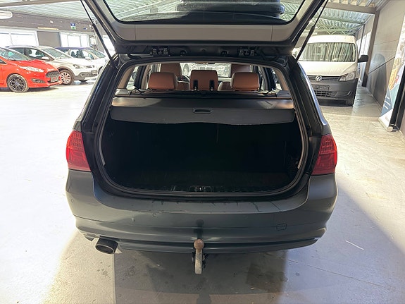 BMW 320d 27 of 30
