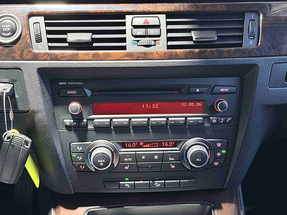 BMW 320d 19 of 30