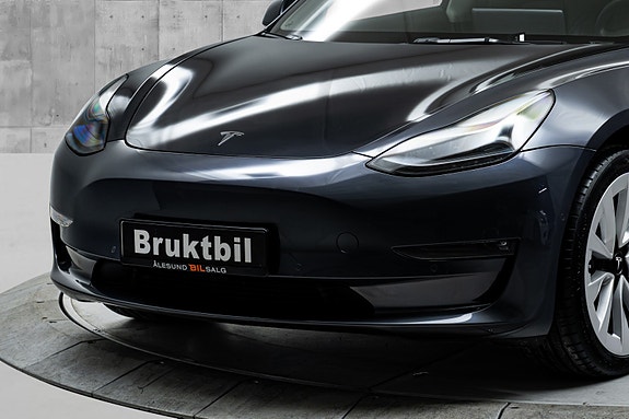 Tesla Model 3 2 of 30