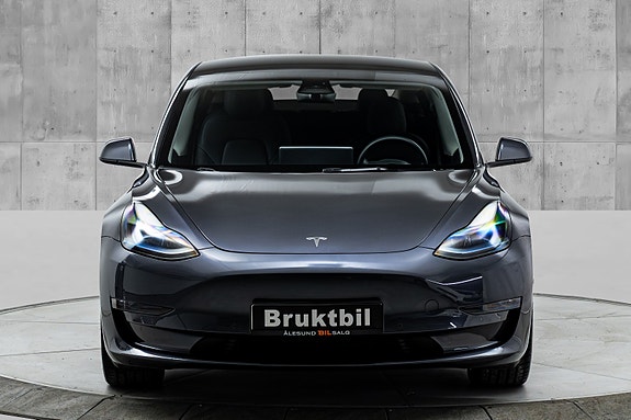 Tesla Model 3 3 of 30