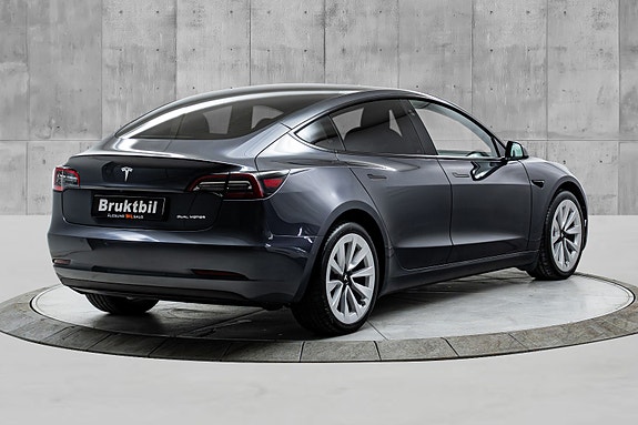 Tesla Model 3 5 of 30