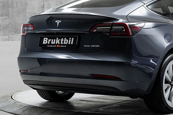 Tesla Model 3 6 of 30