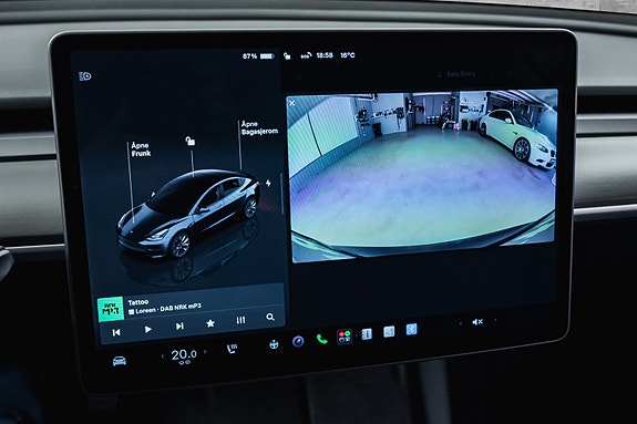 Tesla Model 3 24 of 30