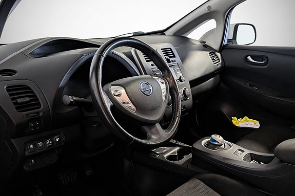 Nissan Leaf 12 of 23