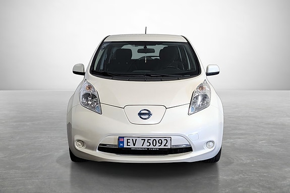 Nissan Leaf 3 of 23