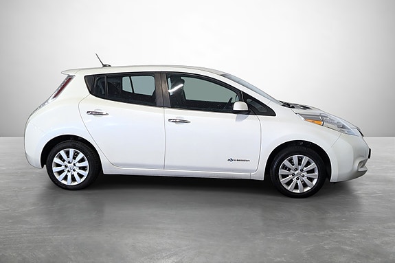 Nissan Leaf 5 of 23