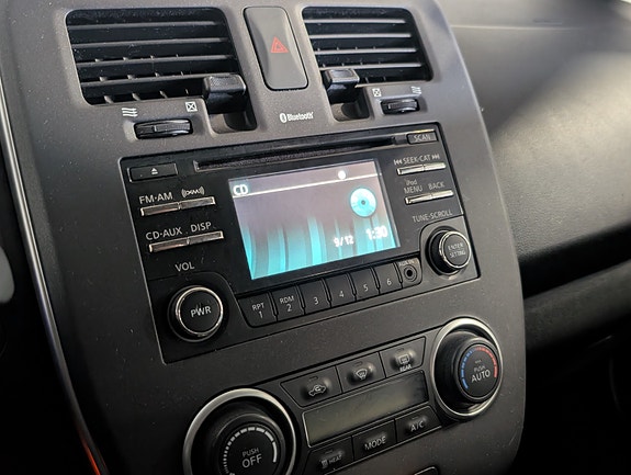 Nissan Leaf 16 of 23