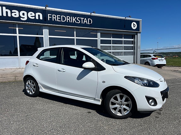 Mazda 2 2 of 14