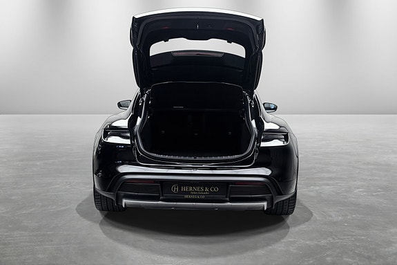 Porsche Taycan 4 11 of 30
