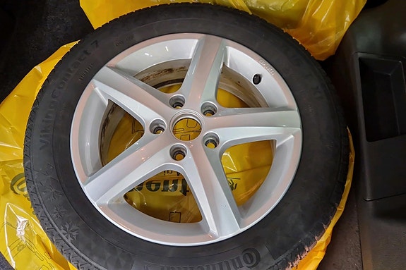 Volkswagen Touran 28 of 28