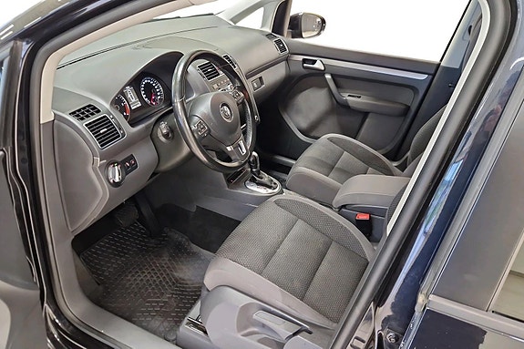 Volkswagen Touran 11 of 28