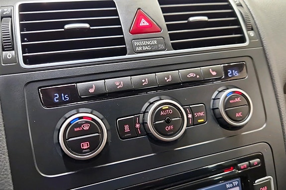 Volkswagen Touran 23 of 28