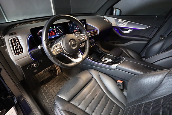 Mercedes-Benz EQC400 21 of 29