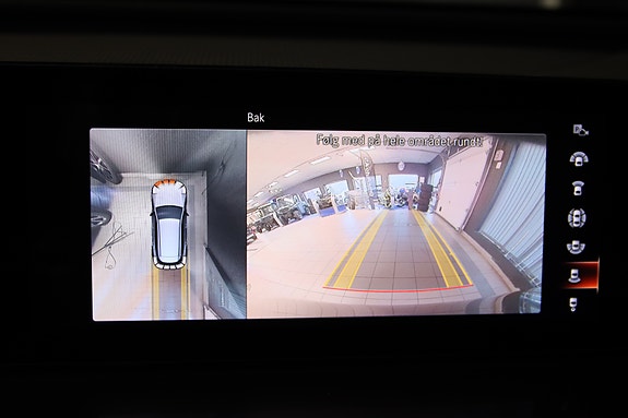 Mercedes-Benz EQC400 15 of 29