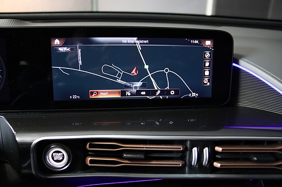 Mercedes-Benz EQC400 14 of 29