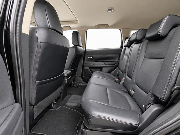 Mitsubishi Outlander 12 of 21