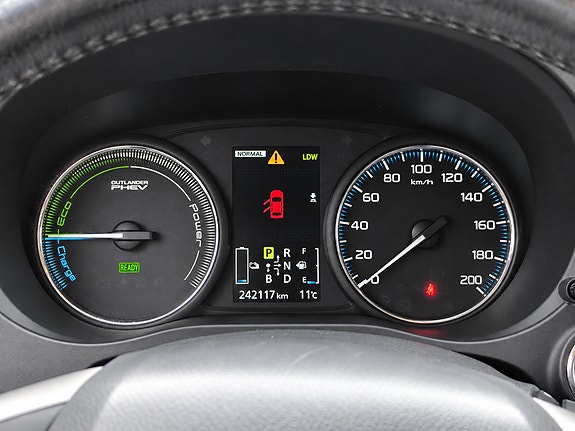 Mitsubishi Outlander 13 of 21