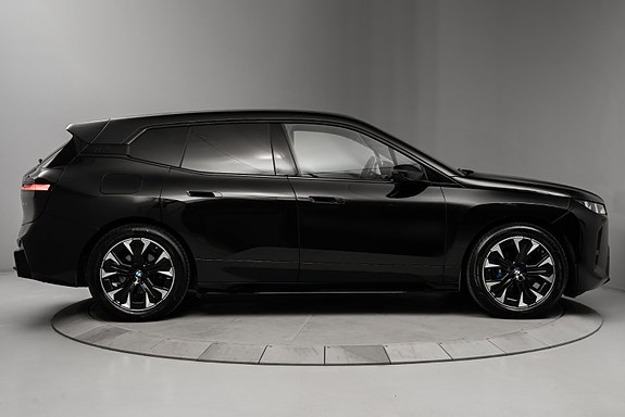 BMW iX 6 of 30