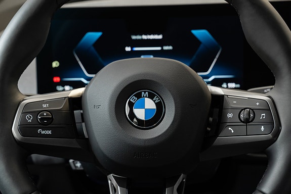 BMW iX 30 of 30