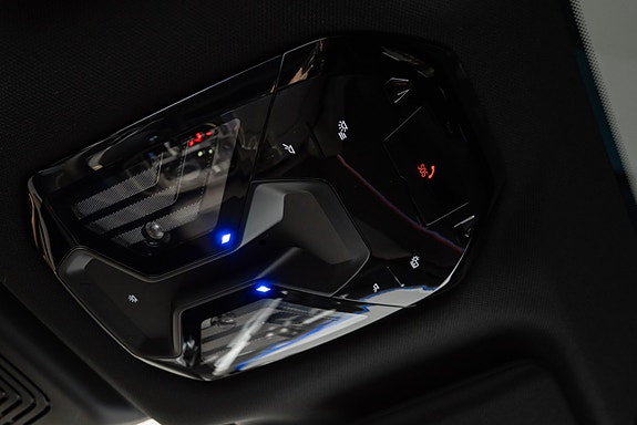 BMW iX 26 of 30