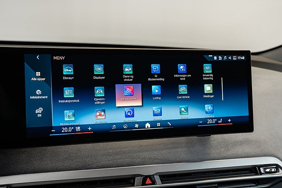 BMW iX 24 of 30