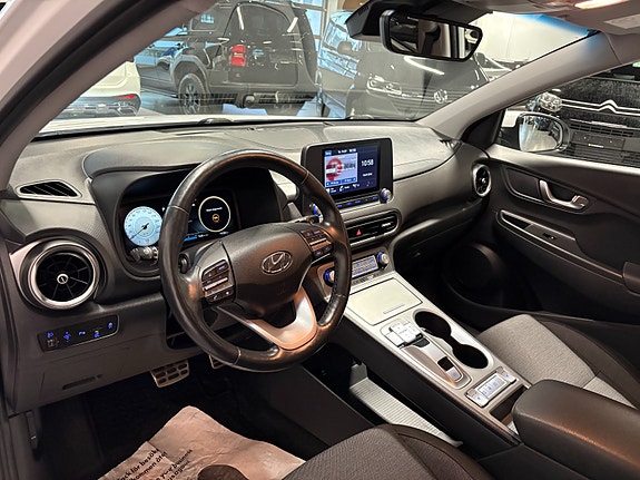 Hyundai Kona 11 of 23