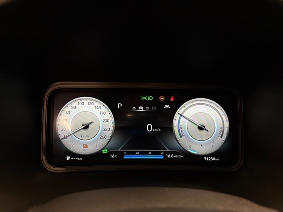 Hyundai Kona 17 of 23