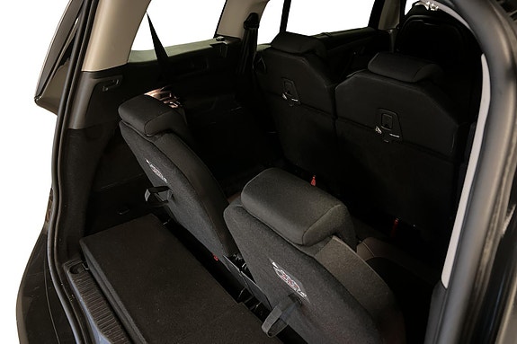 Citroen Grand C4 Picasso 26 of 28