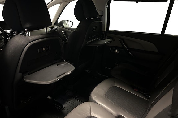 Citroen Grand C4 Picasso 27 of 28