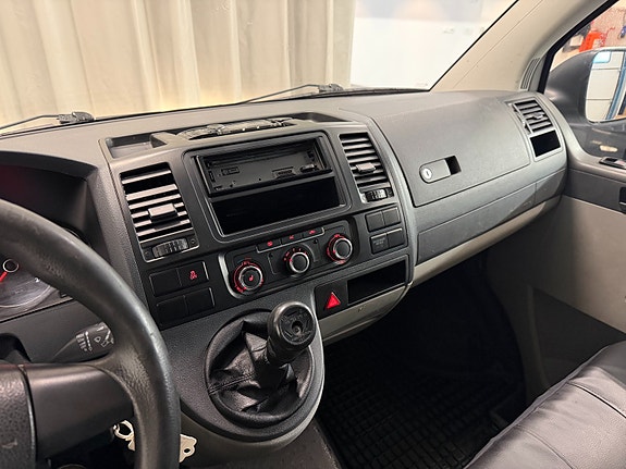 Volkswagen Transporter 8 of 16
