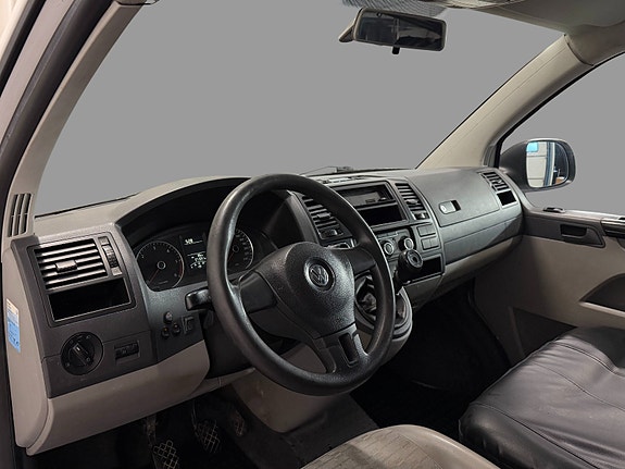 Volkswagen Transporter 7 of 16