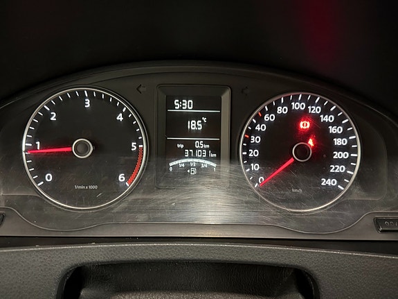 Volkswagen Transporter 11 of 16