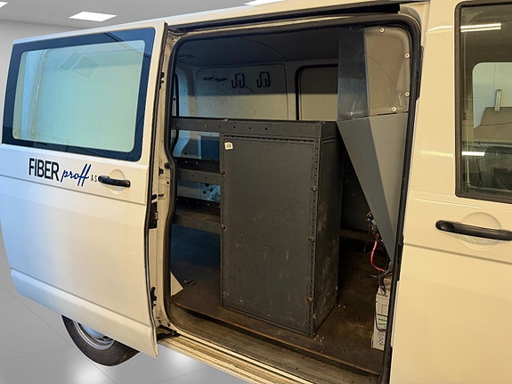 Volkswagen Transporter 16 of 19
