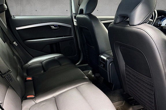 Volvo XC70 25 of 28